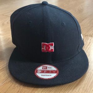 DG SNAPBACK HAT